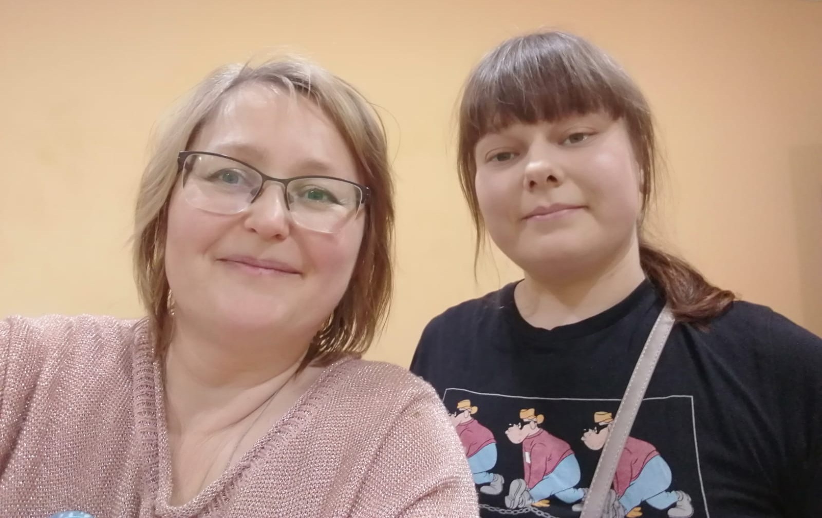 Киров: Настя и Лена